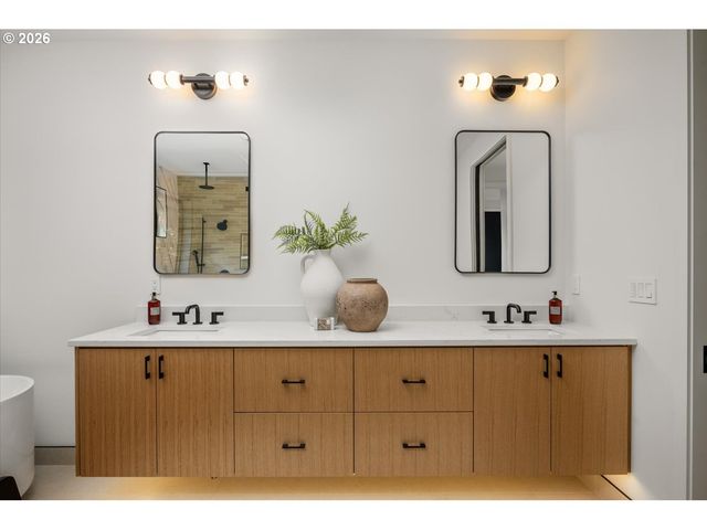 5154 Sw Dawn St, Lake Oswego, OR 97035