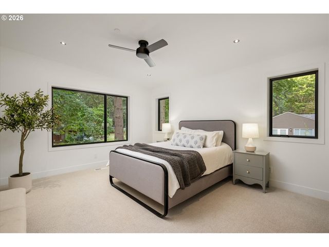 5154 Sw Dawn St, Lake Oswego, OR 97035