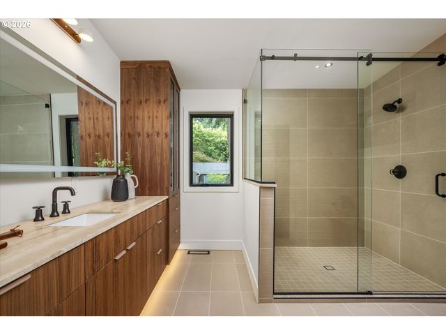 5154 Sw Dawn St, Lake Oswego, OR 97035
