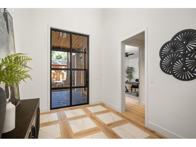 5154 Sw Dawn St, Lake Oswego, OR 97035