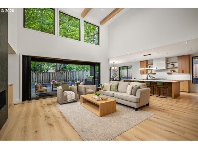 5154 Sw Dawn St, Lake Oswego, OR 97035