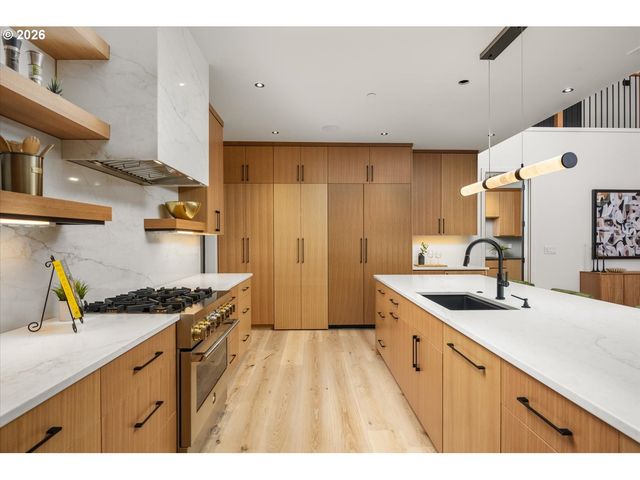 5154 Sw Dawn St, Lake Oswego, OR 97035