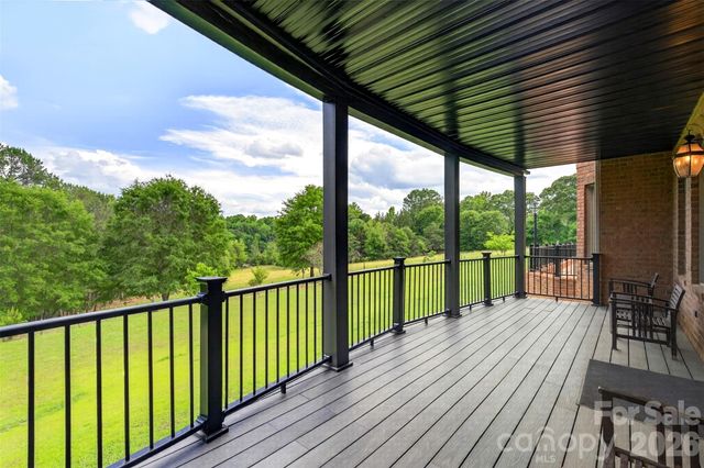 502 Hickory Hollow Road, Inman, SC 29349