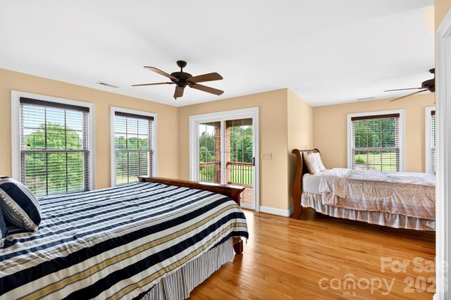 502 Hickory Hollow Road, Inman, SC 29349