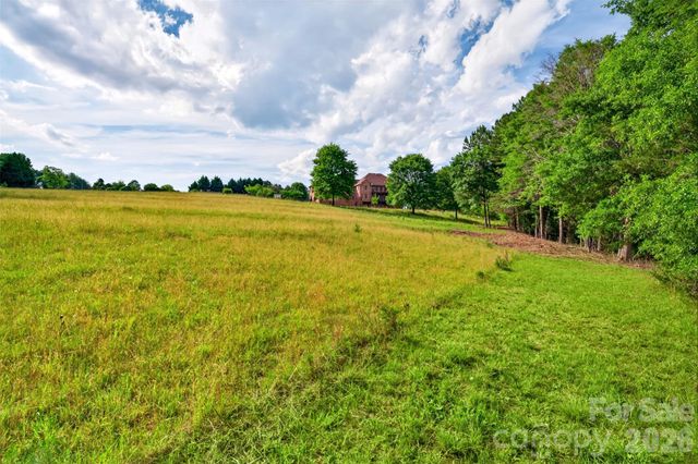 502 Hickory Hollow Road, Inman, SC 29349