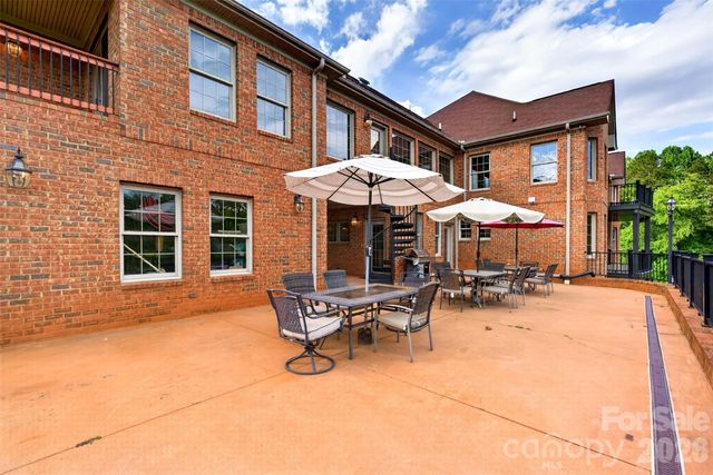 502 Hickory Hollow Road, Inman, SC 29349