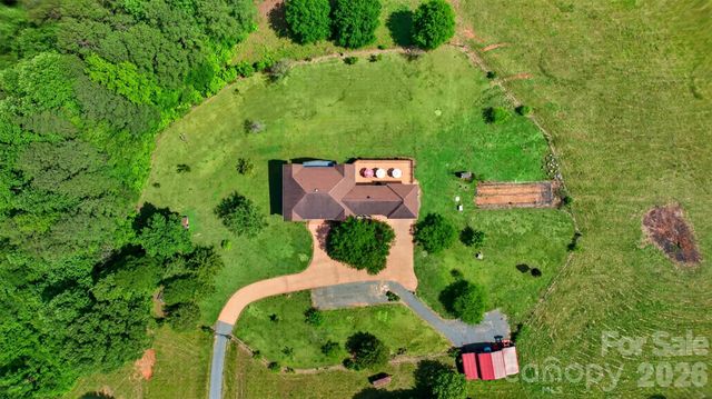 502 Hickory Hollow Road, Inman, SC 29349