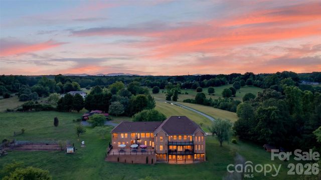 502 Hickory Hollow Road, Inman, SC 29349