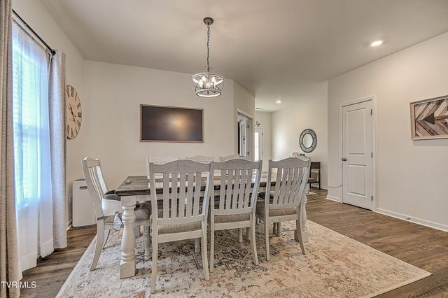 6901 Wildlife Circle, Piney Flats, TN 37686