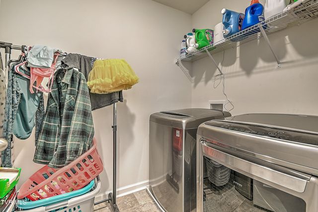 6901 Wildlife Circle, Piney Flats, TN 37686