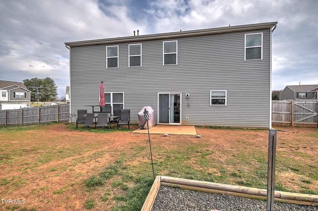 6901 Wildlife Circle, Piney Flats, TN 37686