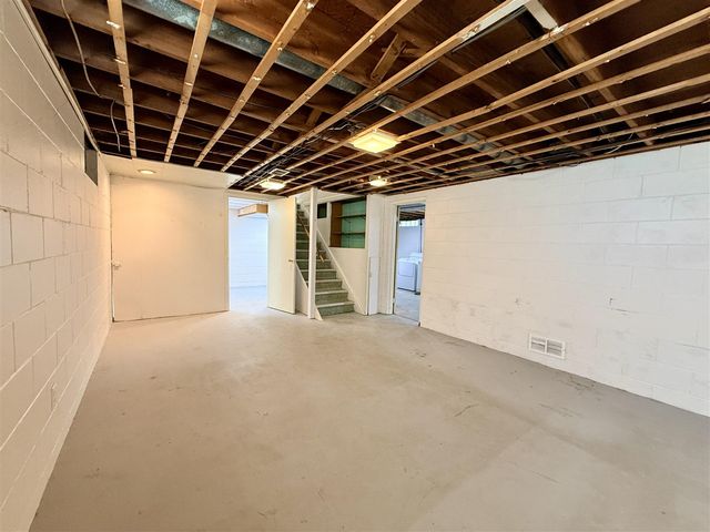 4801 Tressa Drive, Lansing, MI 48910