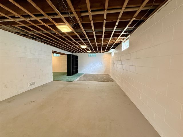 4801 Tressa Drive, Lansing, MI 48910