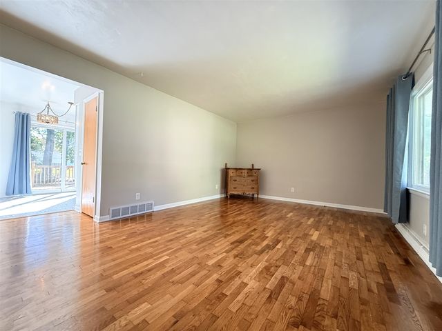 4801 Tressa Drive, Lansing, MI 48910