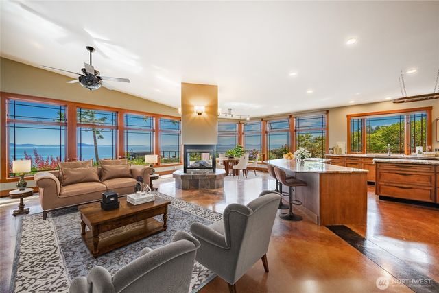 5727 Nakat Way, Blaine, WA 98230