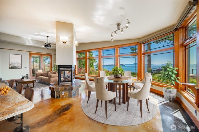 5727 Nakat Way, Blaine, WA 98230