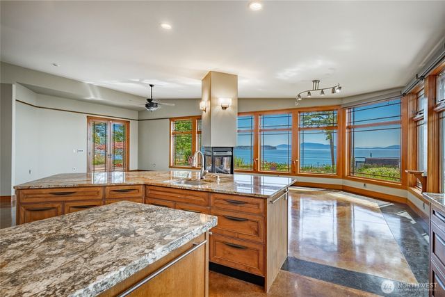 5727 Nakat Way, Blaine, WA 98230