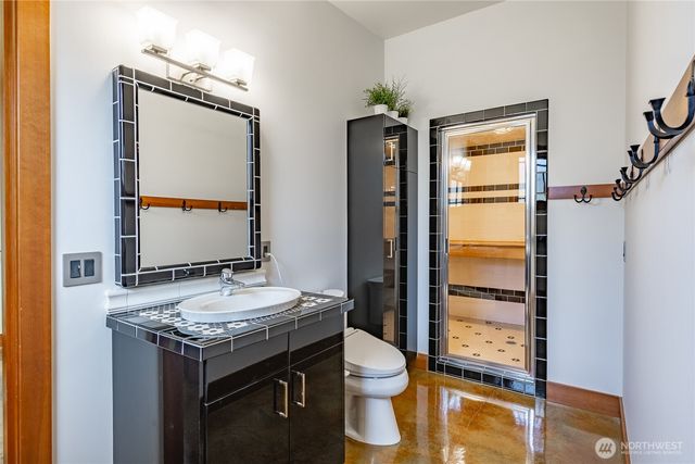 5727 Nakat Way, Blaine, WA 98230