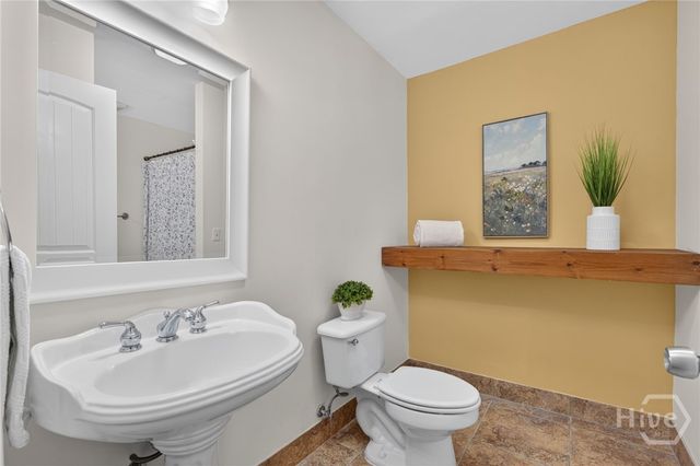 220 Laurelwood Drive, Savannah, GA 31419
