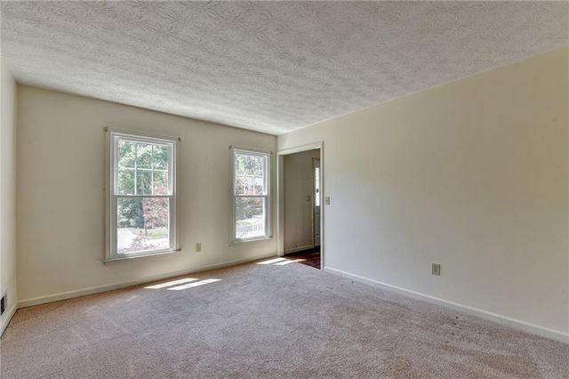 2196 Lunceford, Lilburn, GA 30047