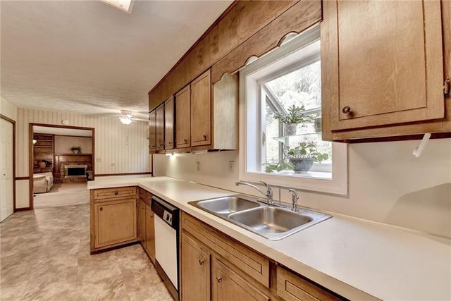 2196 Lunceford, Lilburn, GA 30047