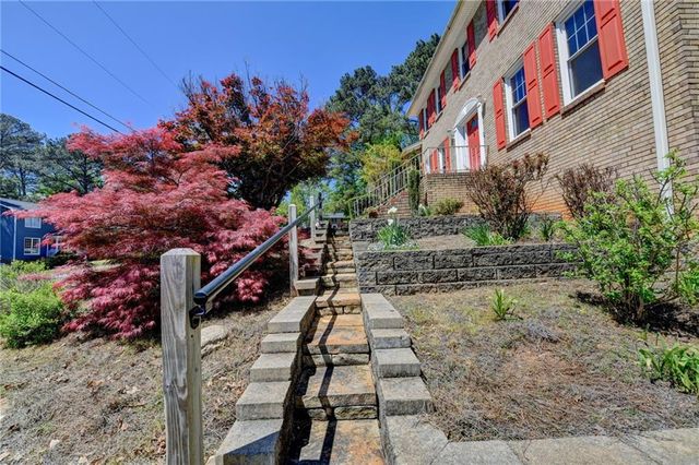 2196 Lunceford, Lilburn, GA 30047