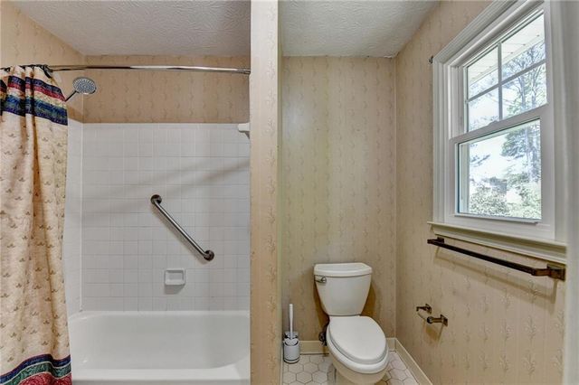 2196 Lunceford, Lilburn, GA 30047