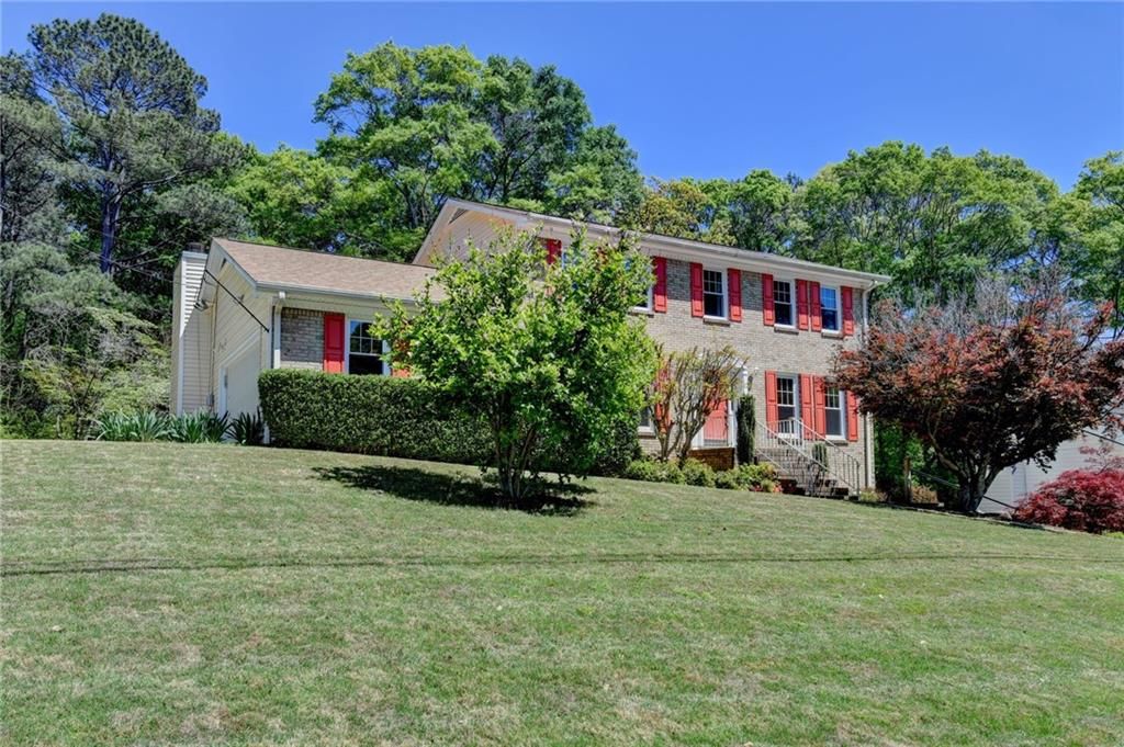 2196 Lunceford, Lilburn, GA 30047