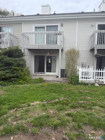 93 Park Avenue 403, Danbury, CT 06810