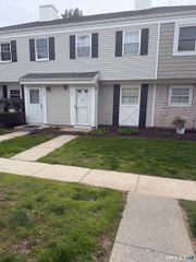 93 Park Avenue 403, Danbury, CT 06810