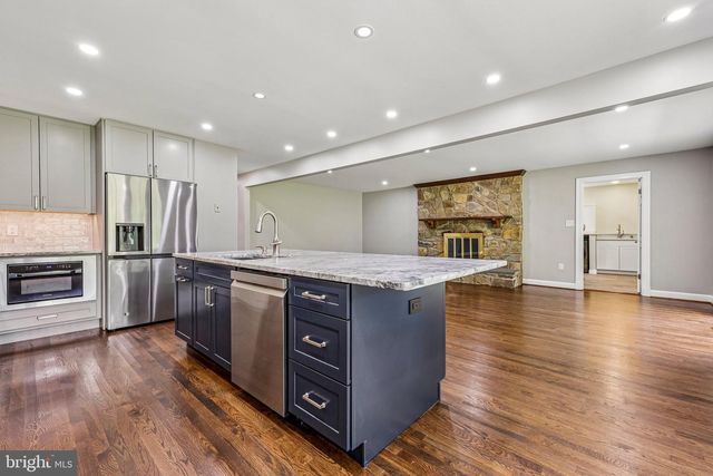 3802 IVANHOE LN, Alexandria, VA 22310