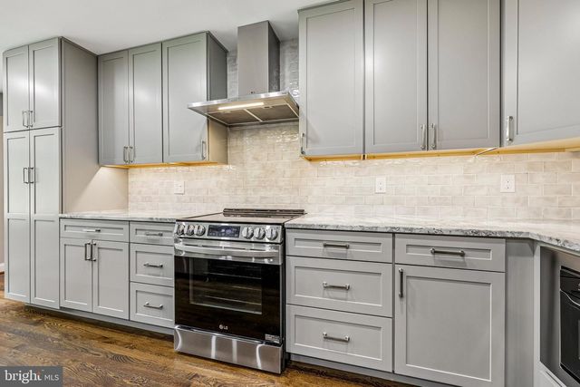 3802 IVANHOE LN, Alexandria, VA 22310