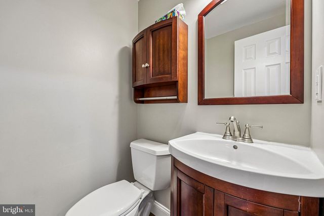 3802 IVANHOE LN, Alexandria, VA 22310