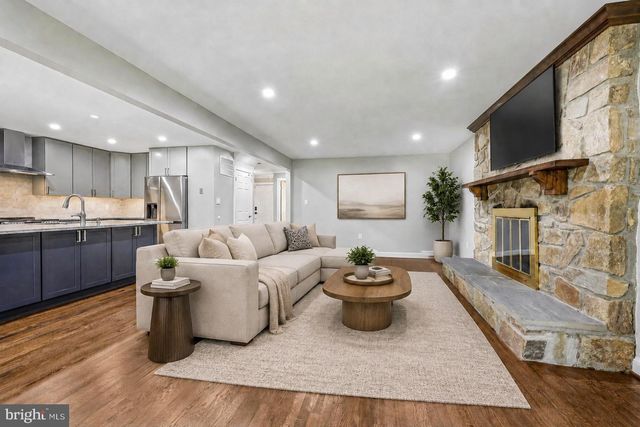 3802 IVANHOE LN, Alexandria, VA 22310