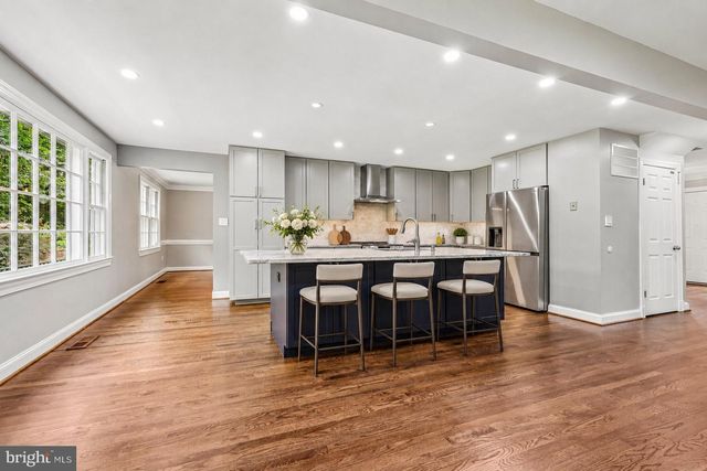 3802 IVANHOE LN, Alexandria, VA 22310