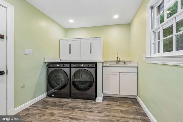 3802 IVANHOE LN, Alexandria, VA 22310