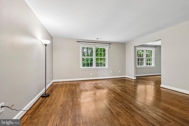 3802 IVANHOE LN, Alexandria, VA 22310
