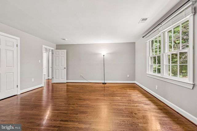 3802 IVANHOE LN, Alexandria, VA 22310