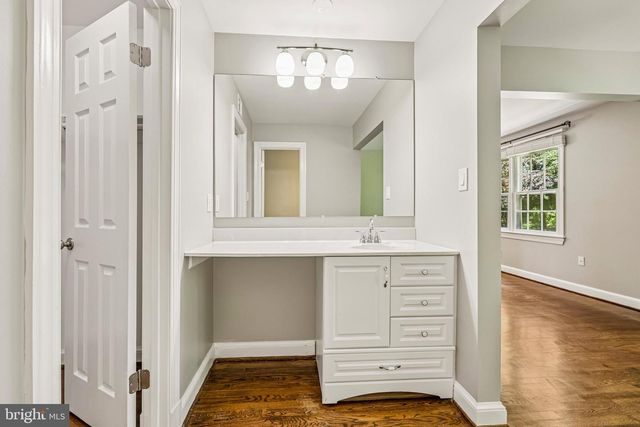 3802 IVANHOE LN, Alexandria, VA 22310