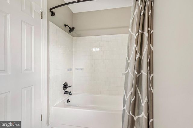 3802 IVANHOE LN, Alexandria, VA 22310