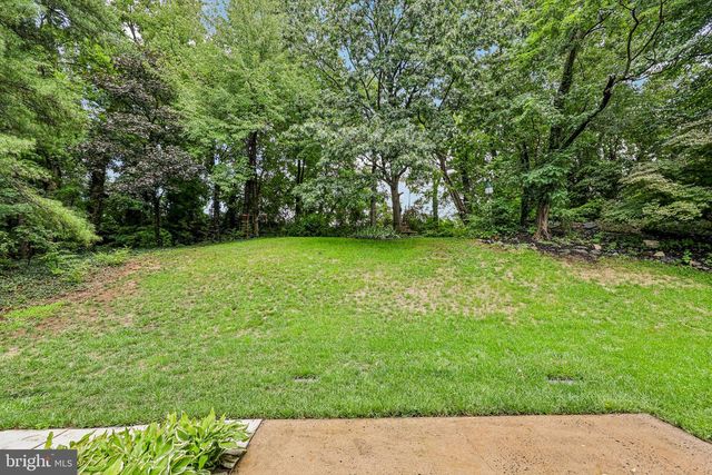 3802 IVANHOE LN, Alexandria, VA 22310