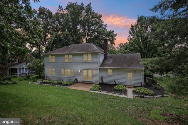 3802 IVANHOE LN, Alexandria, VA 22310
