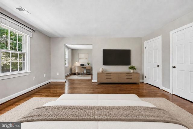 3802 IVANHOE LN, Alexandria, VA 22310