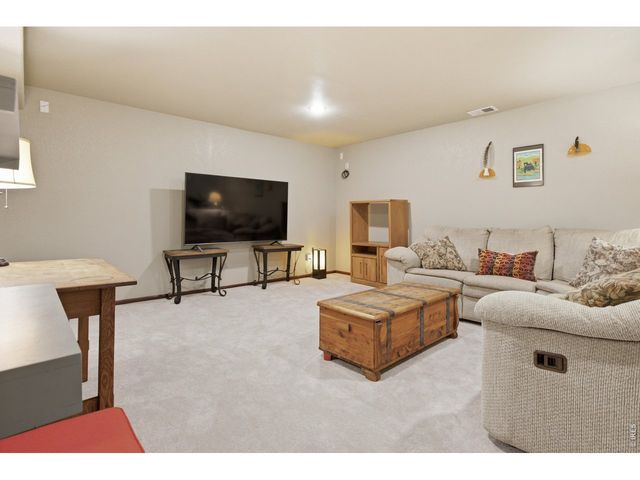 3156 Ivy Dr, Loveland, CO 80537