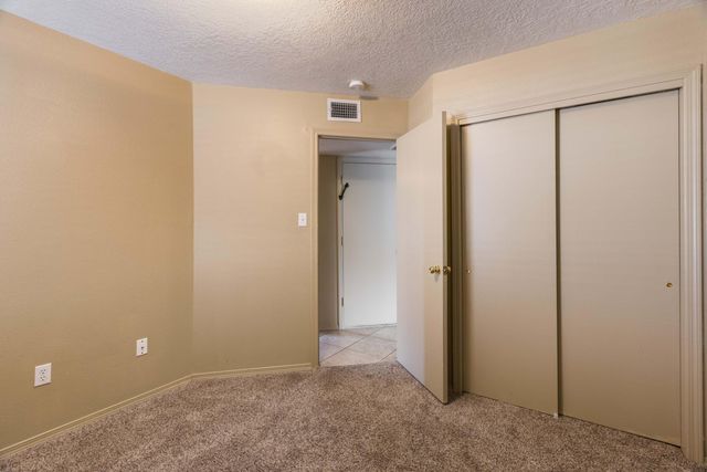 5412 Crown Ridge Road NW, Albuquerque, NM 87114