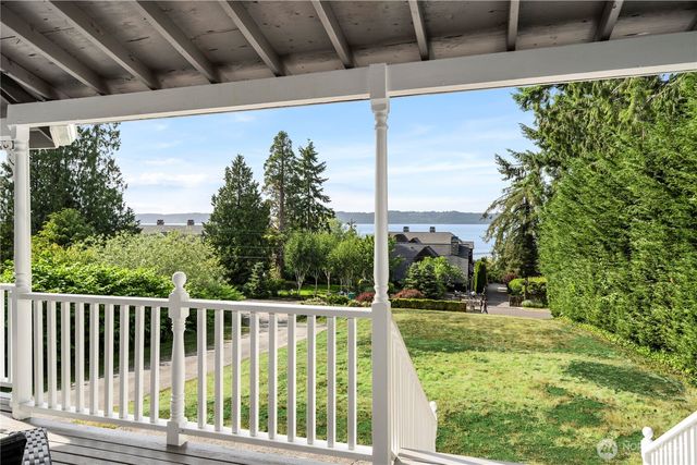 2855 SW 300th Place, Federal Way, WA 98023