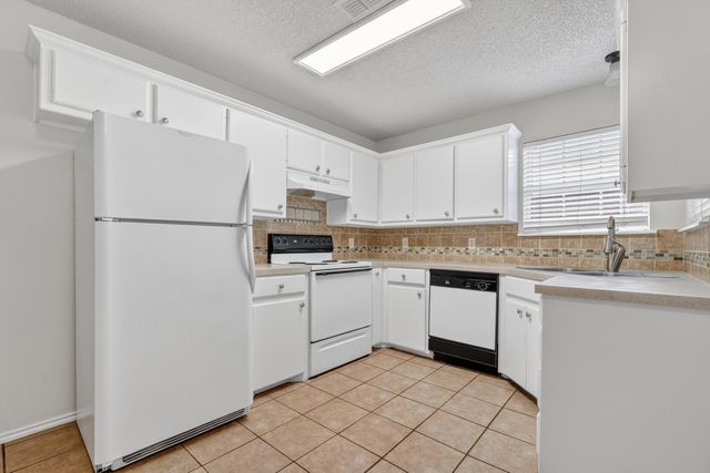 1805 75th Street, Lubbock, TX 79423