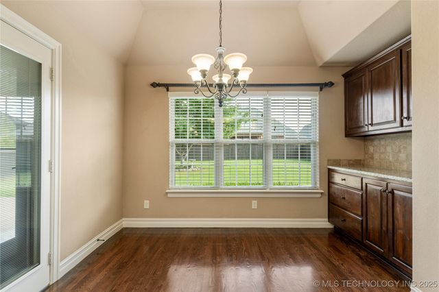 425 W 128th Street S, Jenks, OK 74037