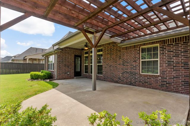 425 W 128th Street S, Jenks, OK 74037