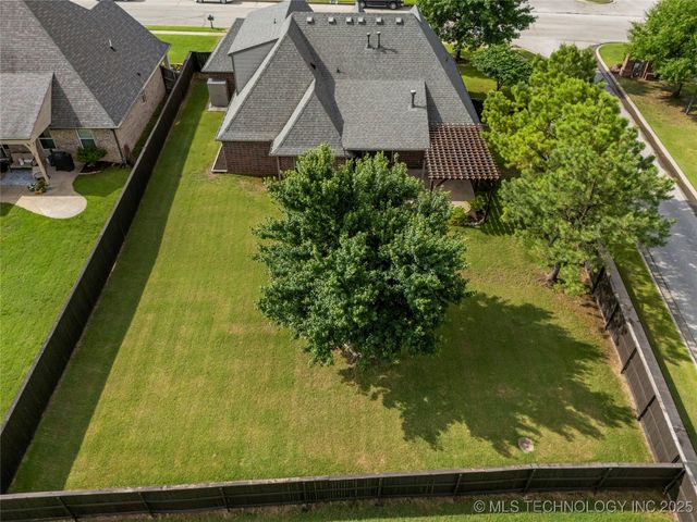 425 W 128th Street S, Jenks, OK 74037